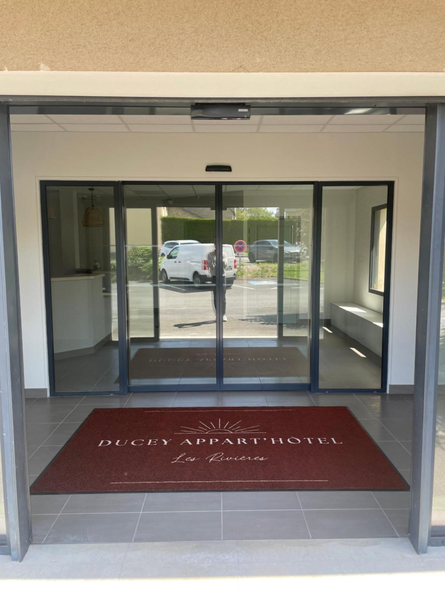 Ducey Appart'Hotel - Les Rivieres Kültér fotó